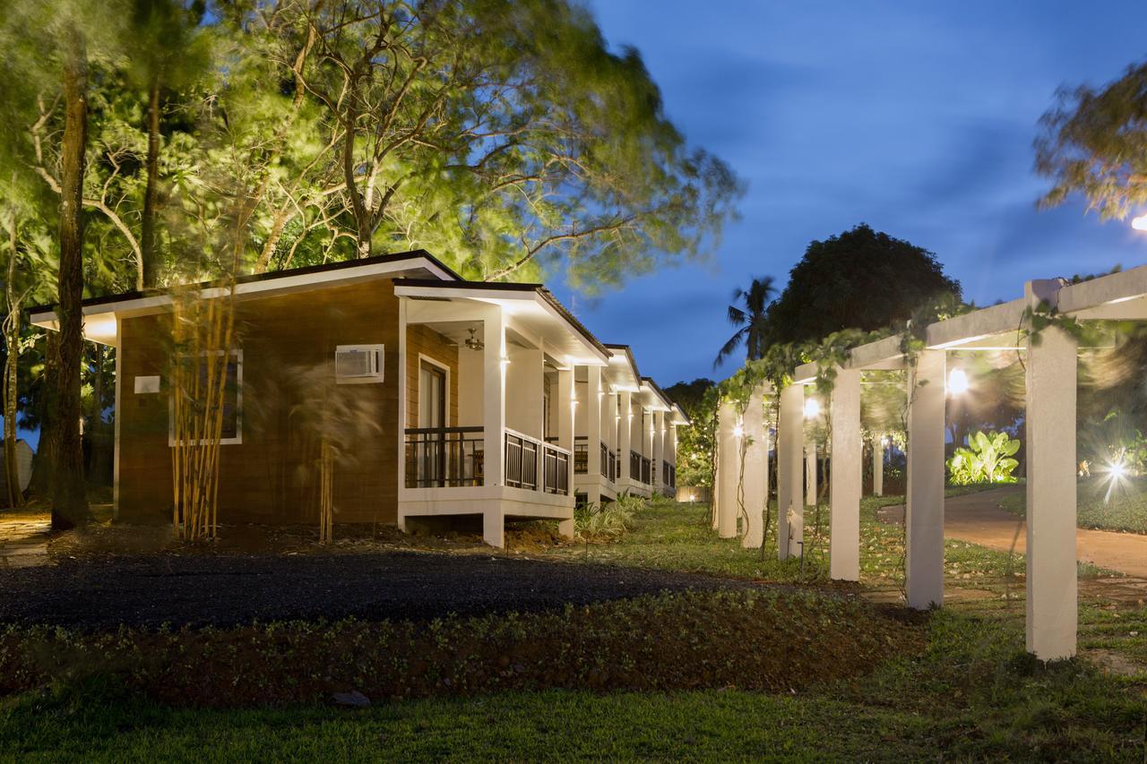 Solina Beach & Nature Resort Carles Eksteriør bilde