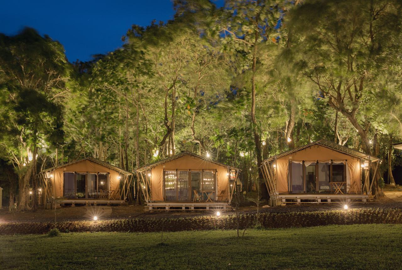Solina Beach & Nature Resort Carles Eksteriør bilde